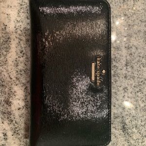 Kate Spade zip wallet